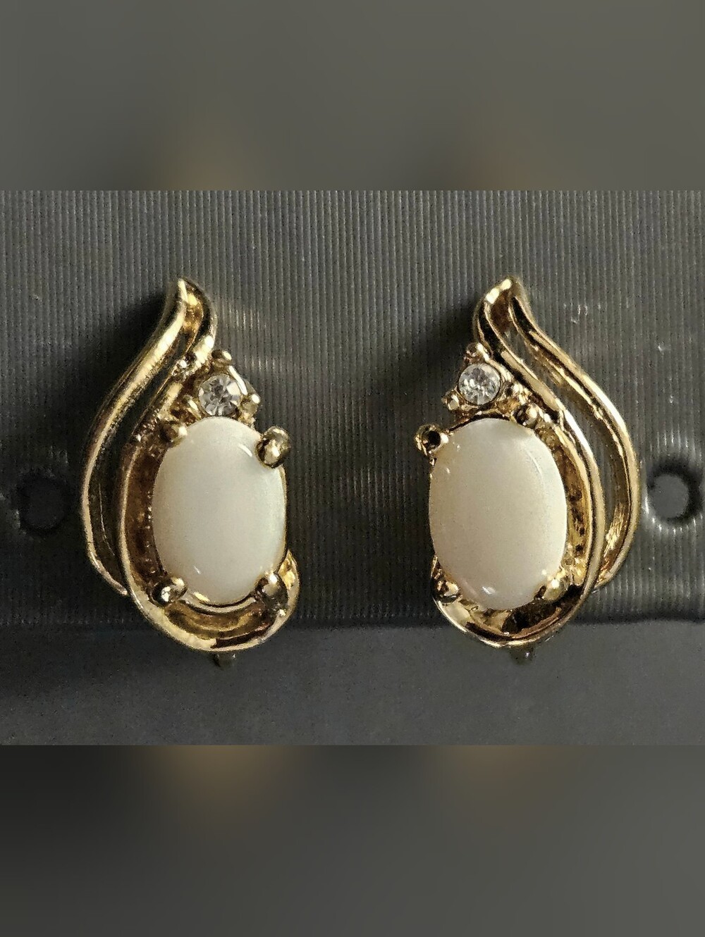 Gold-Tone White Cabochon Teardrop Clip-on Earrings